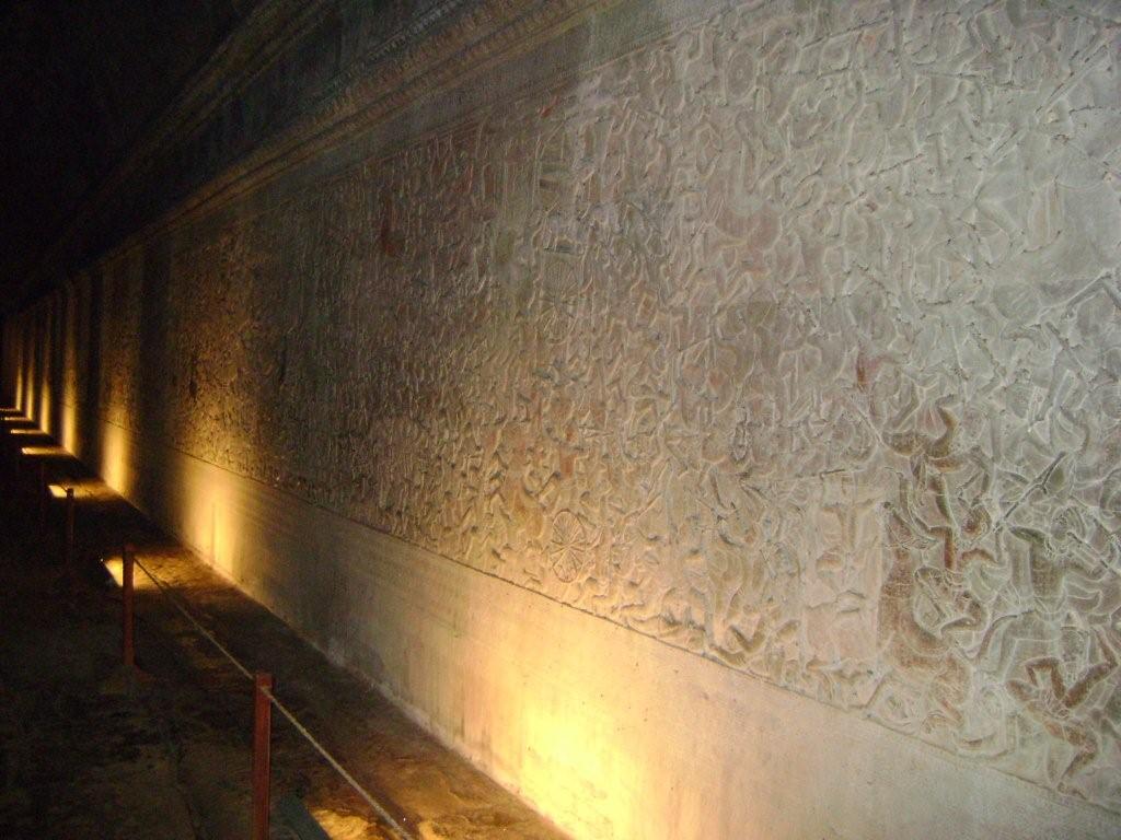 angkor-wat-hallway-at-night2