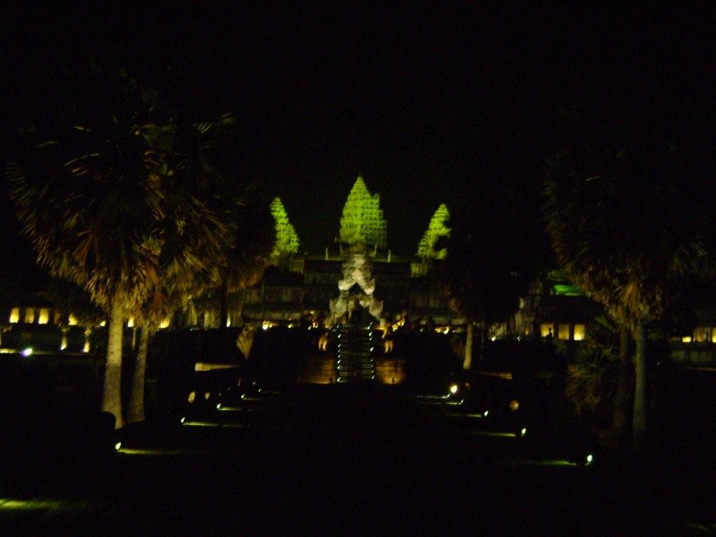 angkor-wat-night-tour1