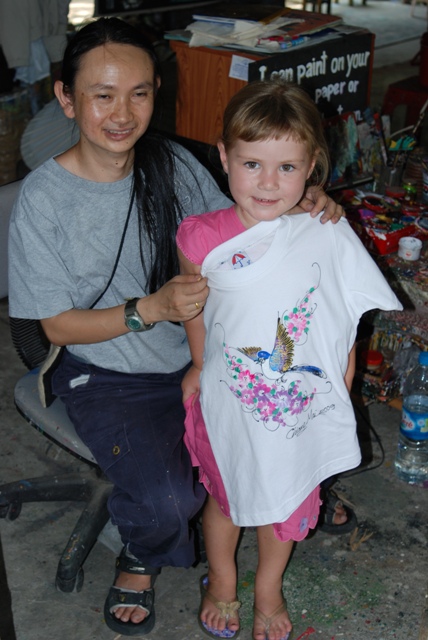 callie-and-her-personally-designed-shirt-with-the-artist