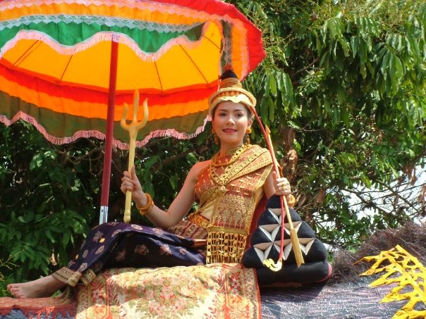 miss-lao-new-year-2009