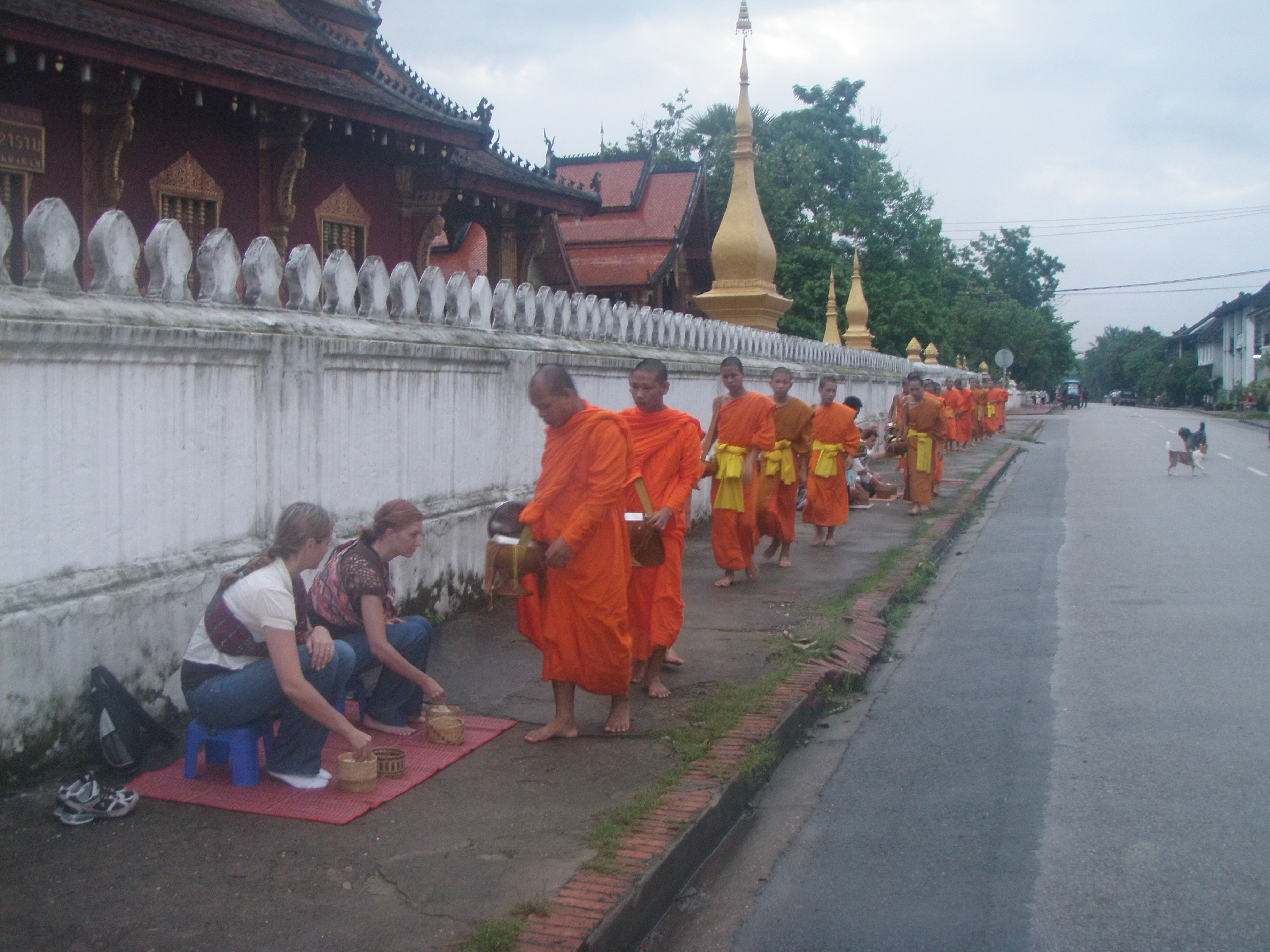 LPQ9 Morning Alms to Monks in Luang Prabang