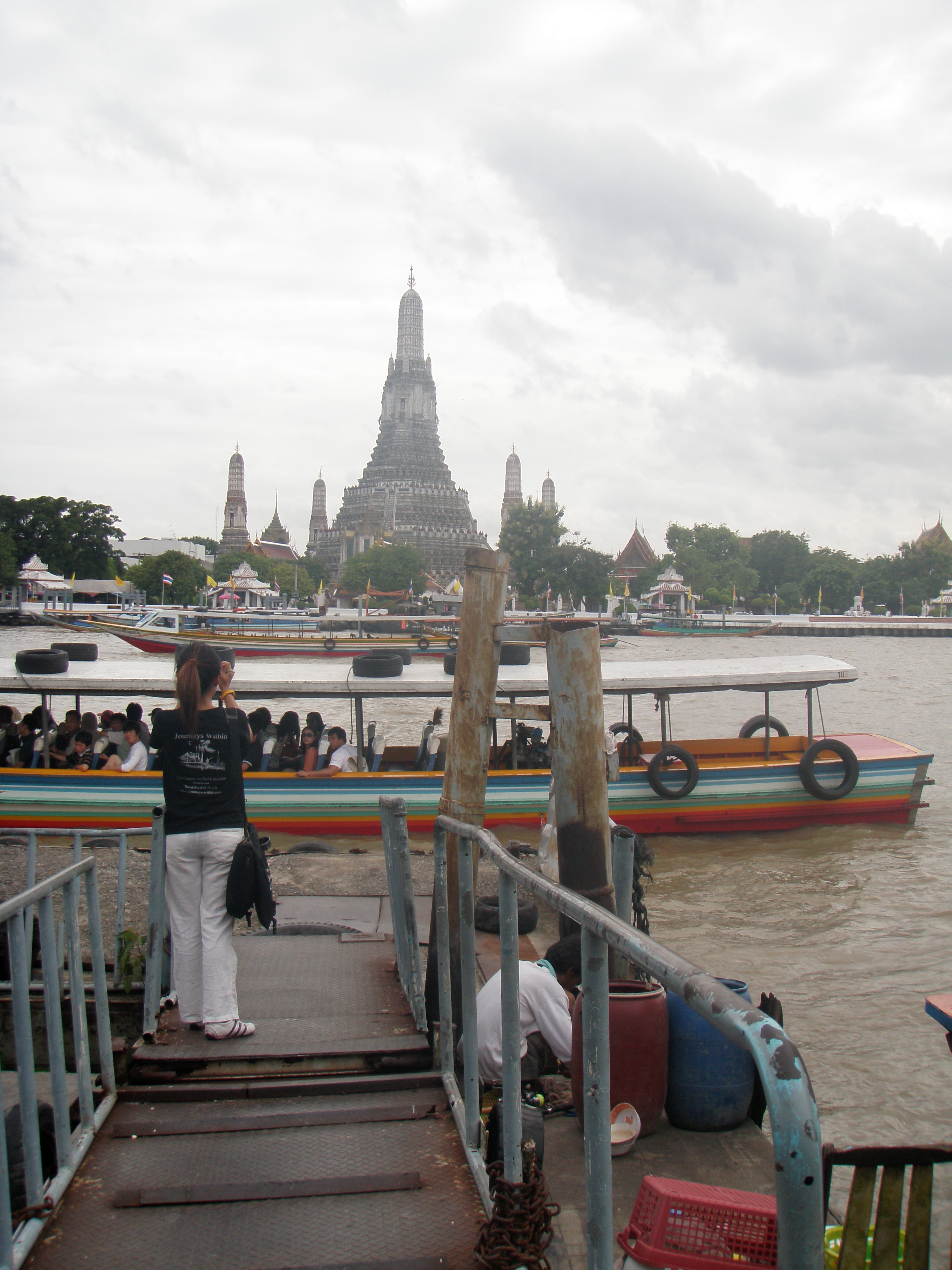 Jeab acting like a tourist in Bangkok