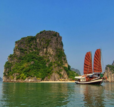 Halong Bay boat tour in Vietnam